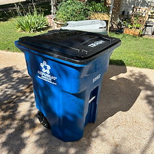 Top-Quality-Trash-Can-Cleaning-Service-in-Wentzville-Mo 4